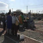 彼岸の中日です。熊谷市の墓地で開眼供養が終わり、滑川町の個人墓地にて納骨式に立ち会いました。